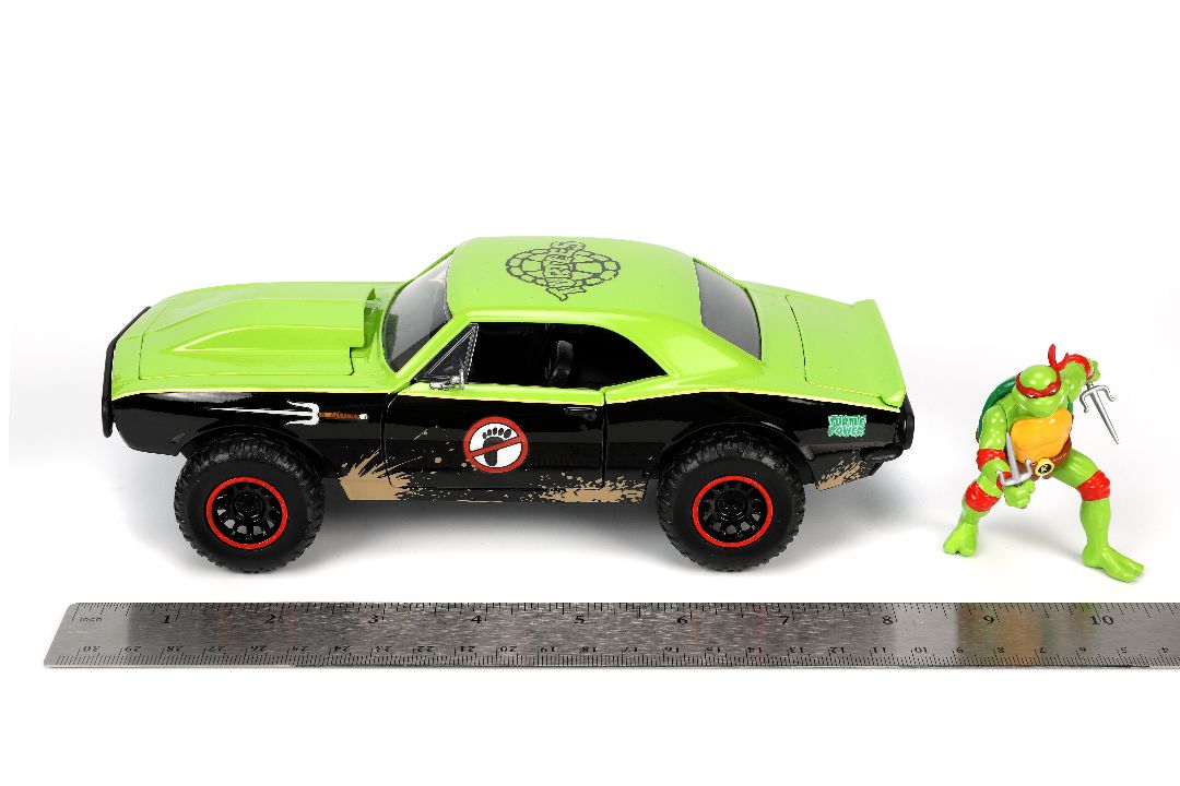 Jada 1/24 "Hollywood Rides" TMNT 1967 Chevy Camaro with Raphael