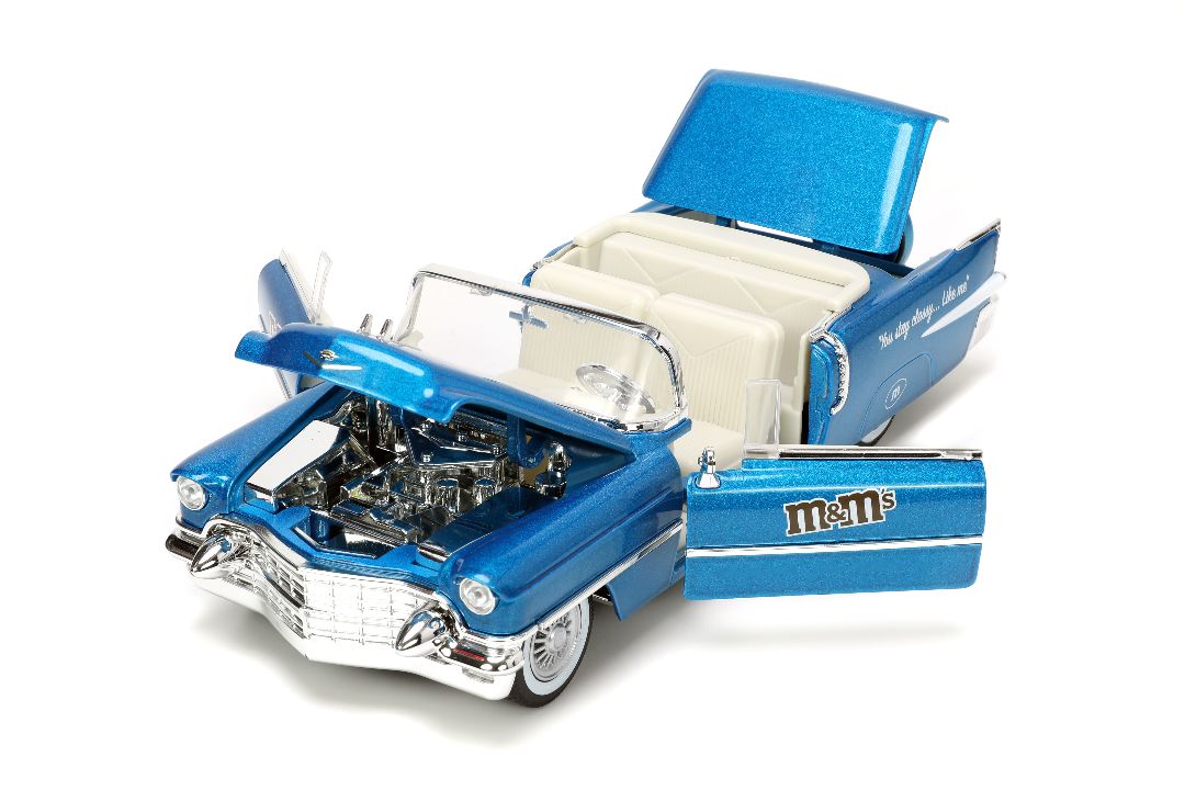 Jada 1/24 "Hollywood Rides" 1956 Cadillac with BLUE M&Mâ€™s - Click Image to Close