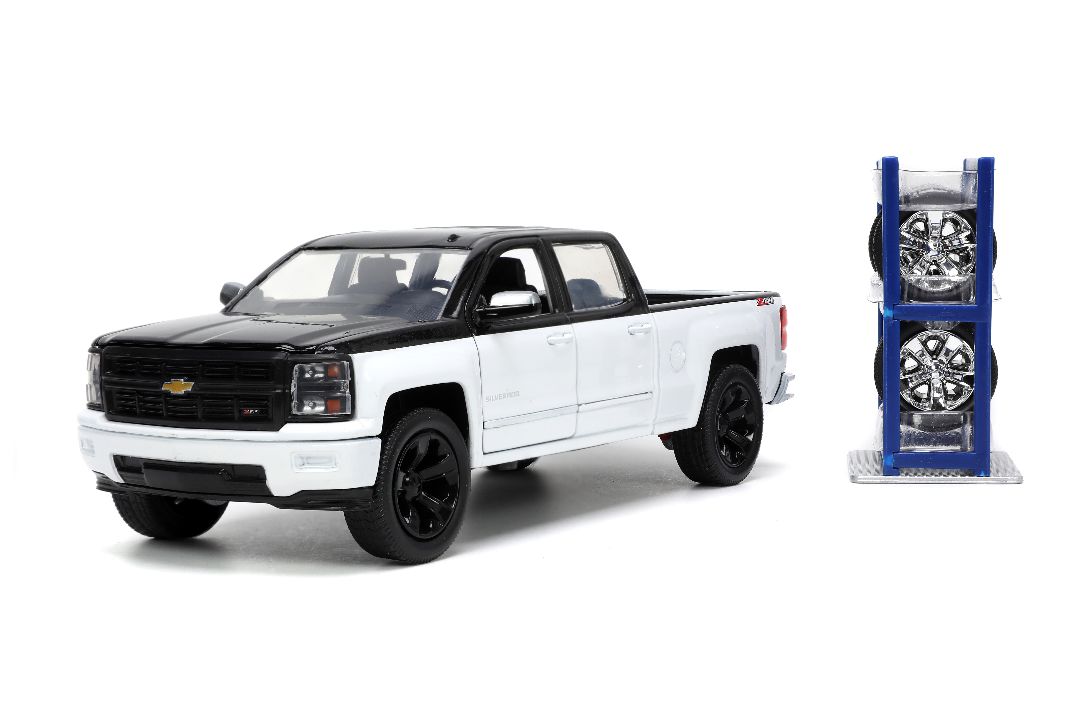 Jada 1/24 "Just Trucks" with Rack - 2014 Chevy Silverado - Click Image to Close