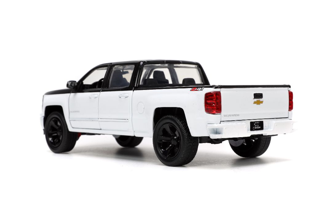 Jada 1/24 "Just Trucks" with Rack - 2014 Chevy Silverado - Click Image to Close