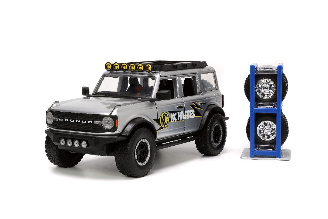 Jada 1/24 "Just Trucks" with Rack - 2021 Ford Bronco