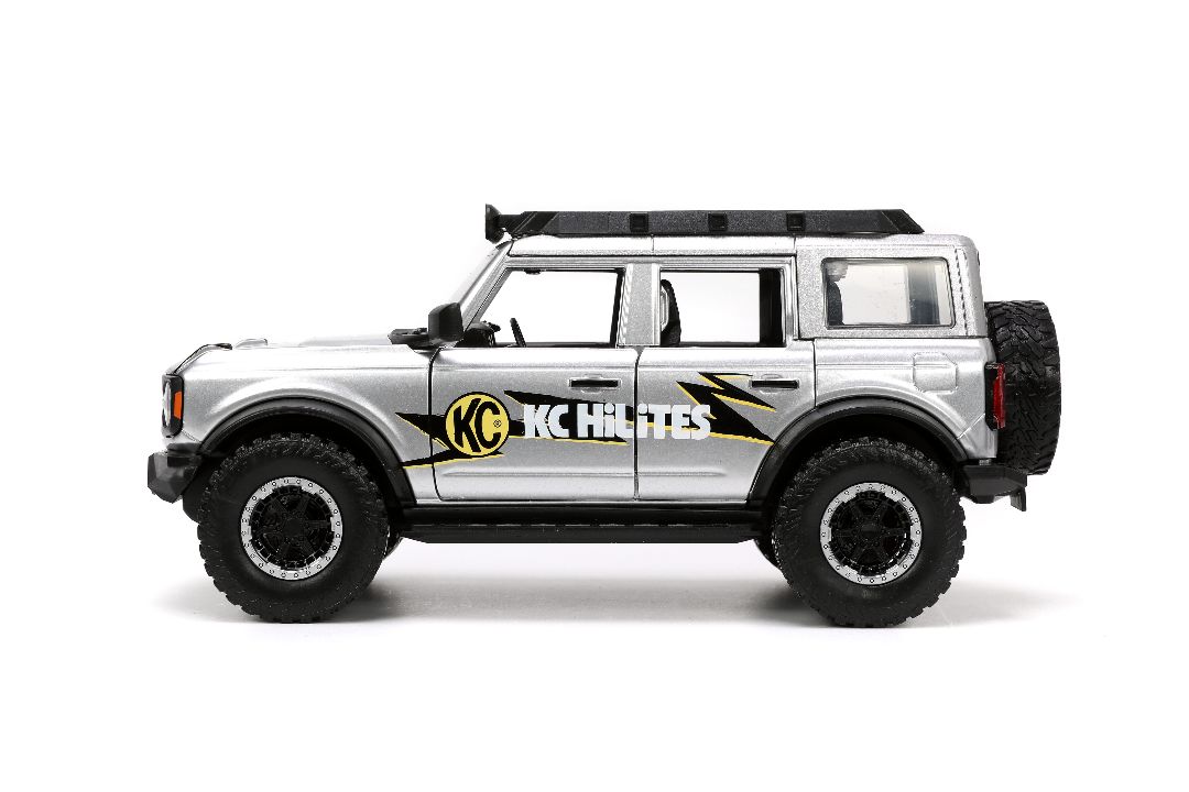 Jada 1/24 "Just Trucks" with Rack - 2021 Ford Bronco