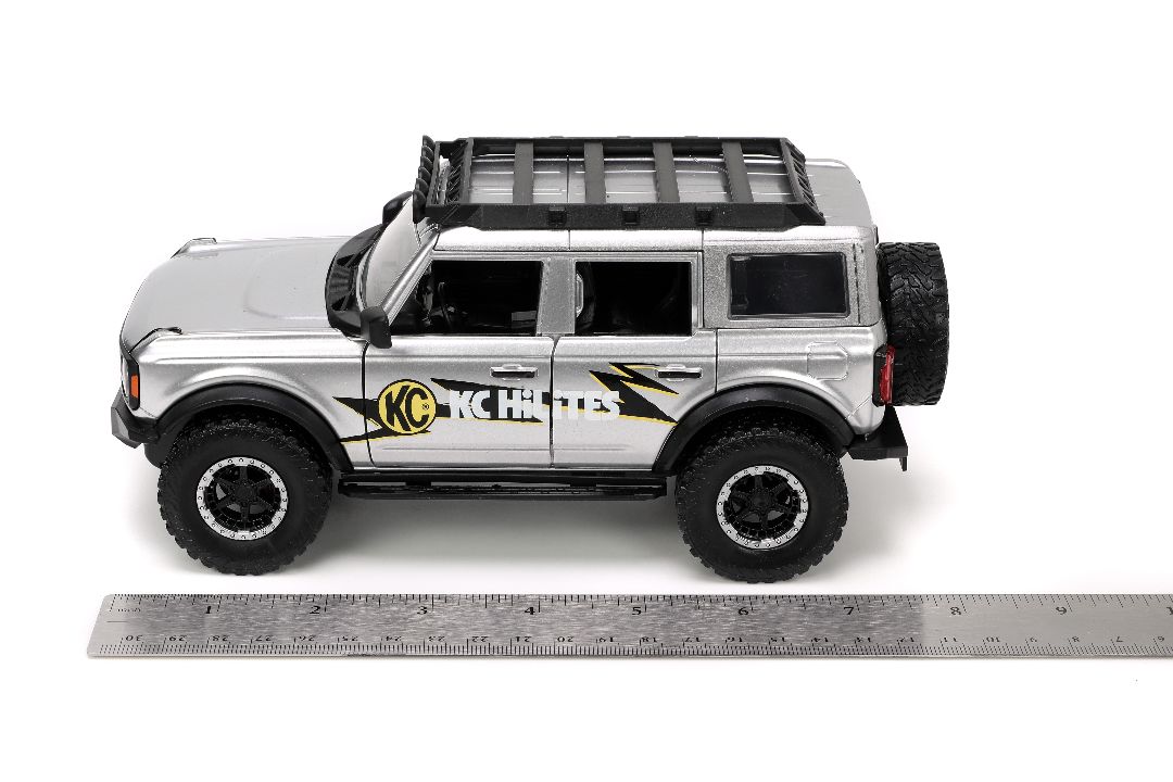 Jada 1/24 "Just Trucks" with Rack - 2021 Ford Bronco