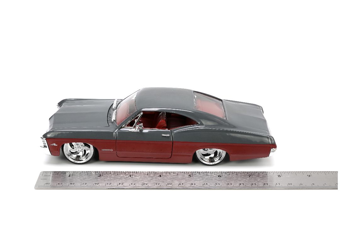 Jada 1/24 "BIGTIME Muscle" 1967 Chevy Impala 2-Door