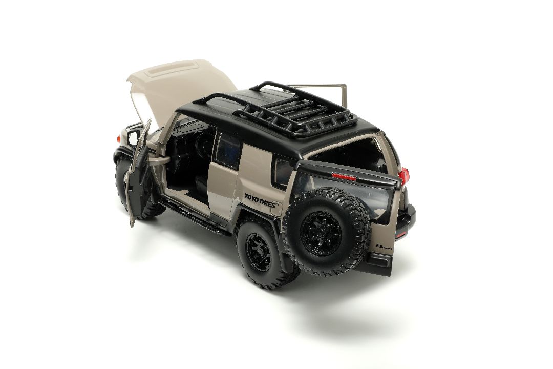 Jada 1/24 "Just Trucks" with Rack - Toyota FJ Cruiser - Click Image to Close