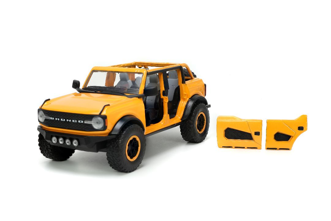 Jada 1/24 "Just Trucks" with Rack2021 Ford Bronco - Click Image to Close