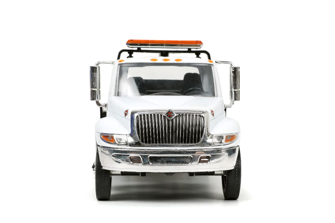 Jada 1/24 International Flat Bed Truck - Glossy White