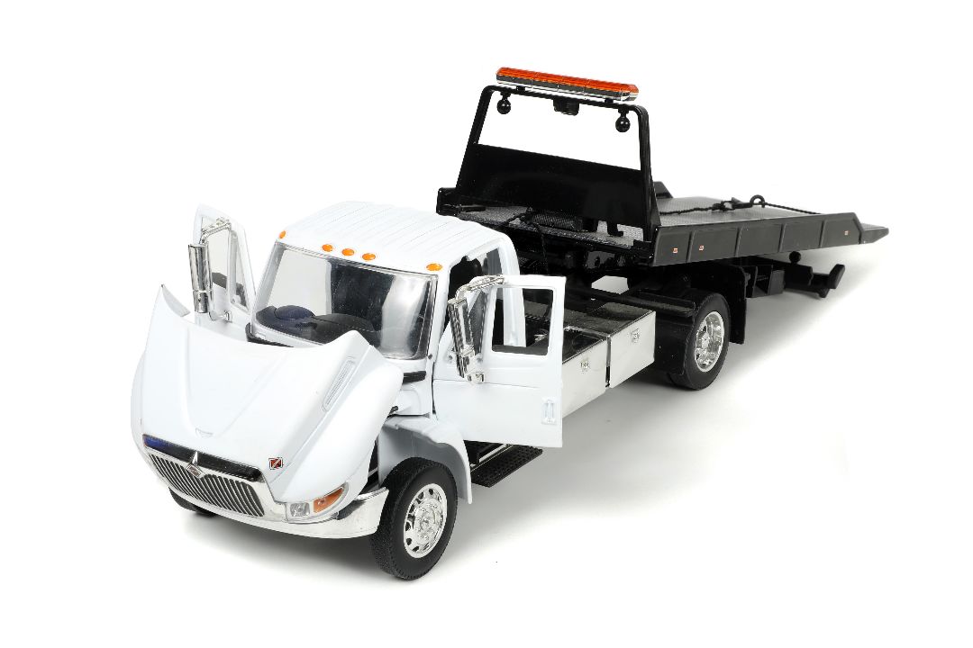 Jada 1/24 International Flat Bed Truck - Glossy White - Click Image to Close