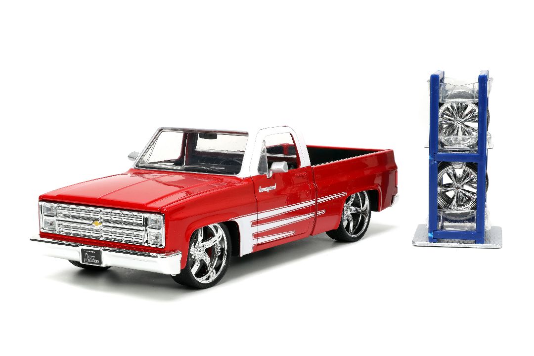Jada 1/24 "Just Trucks" with Rack 1985 Chevy C10 - Glossy Red/Wh - Click Image to Close