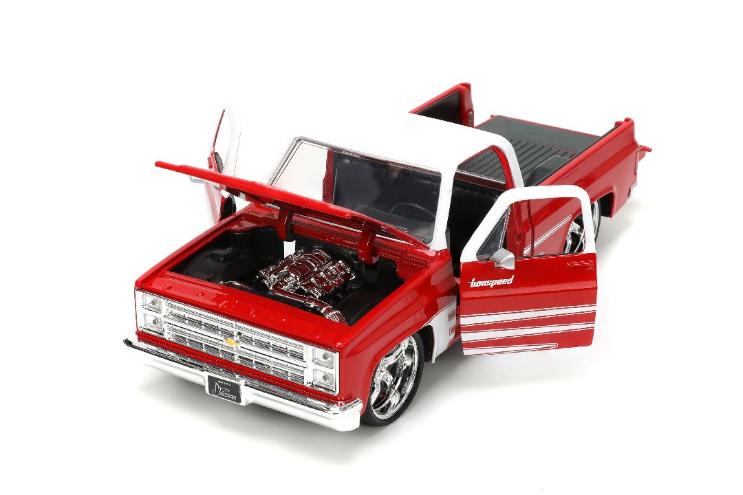 Jada 1/24 "Just Trucks" with Rack 1985 Chevy C10 - Glossy Red/Wh