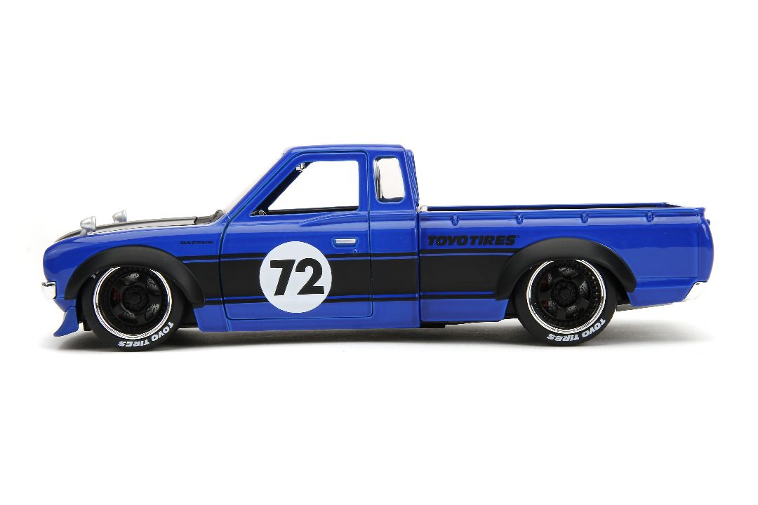 Jada 1/24 "Just Trucks" w/Rack 1972 Datsun 620 Pickup-Glossy Blu