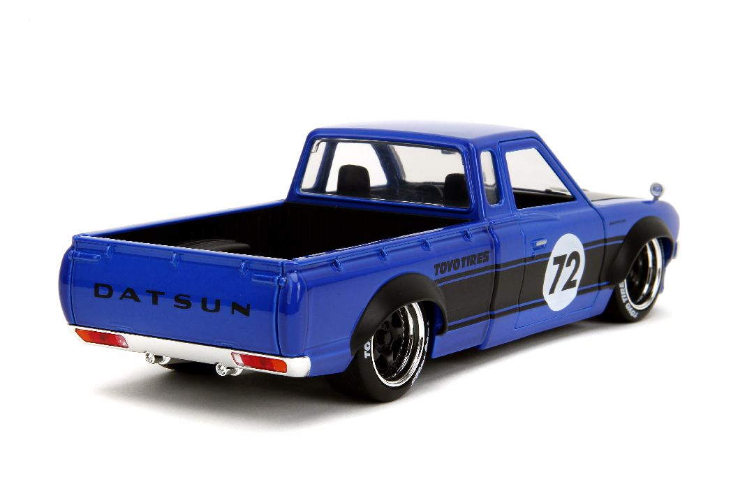 Jada 1/24 "Just Trucks" w/Rack 1972 Datsun 620 Pickup-Glossy Blu - Click Image to Close