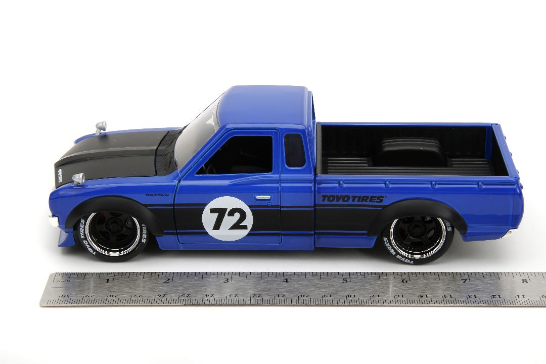 Jada 1/24 "Just Trucks" w/Rack 1972 Datsun 620 Pickup-Glossy Blu