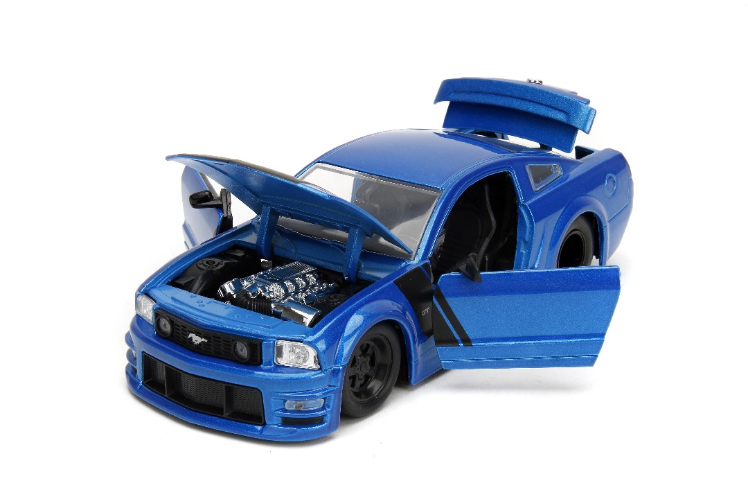 Jada 1/24 "BIGTIME Muscle" 2006 Ford Mustang GT