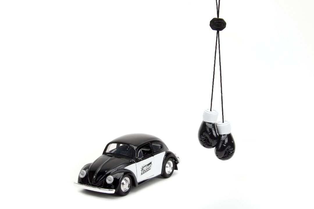 Jada 1/32 "PUNCH BUGGY" 1959 VW Beetle W/Boxing Gloves - Black