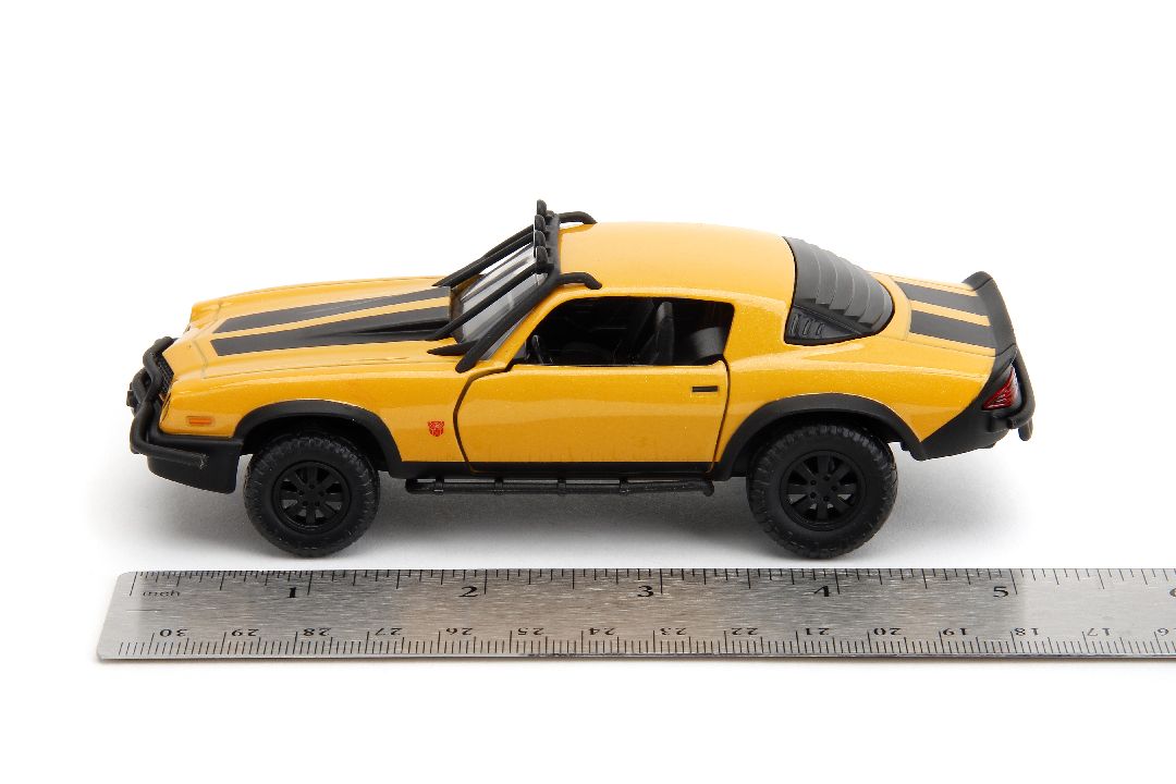 Jada 1/32 "Hollywood Rides" Transformers 7 1977 Camaro Bumblebee - Click Image to Close