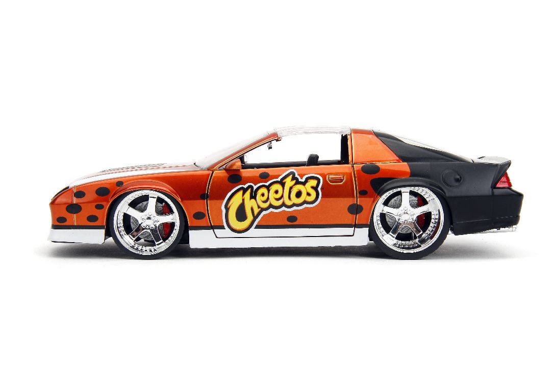 Jada 1/24 "Hollywood Rides" Cheetos 1985 Chevy Camaro w/Chester - Click Image to Close