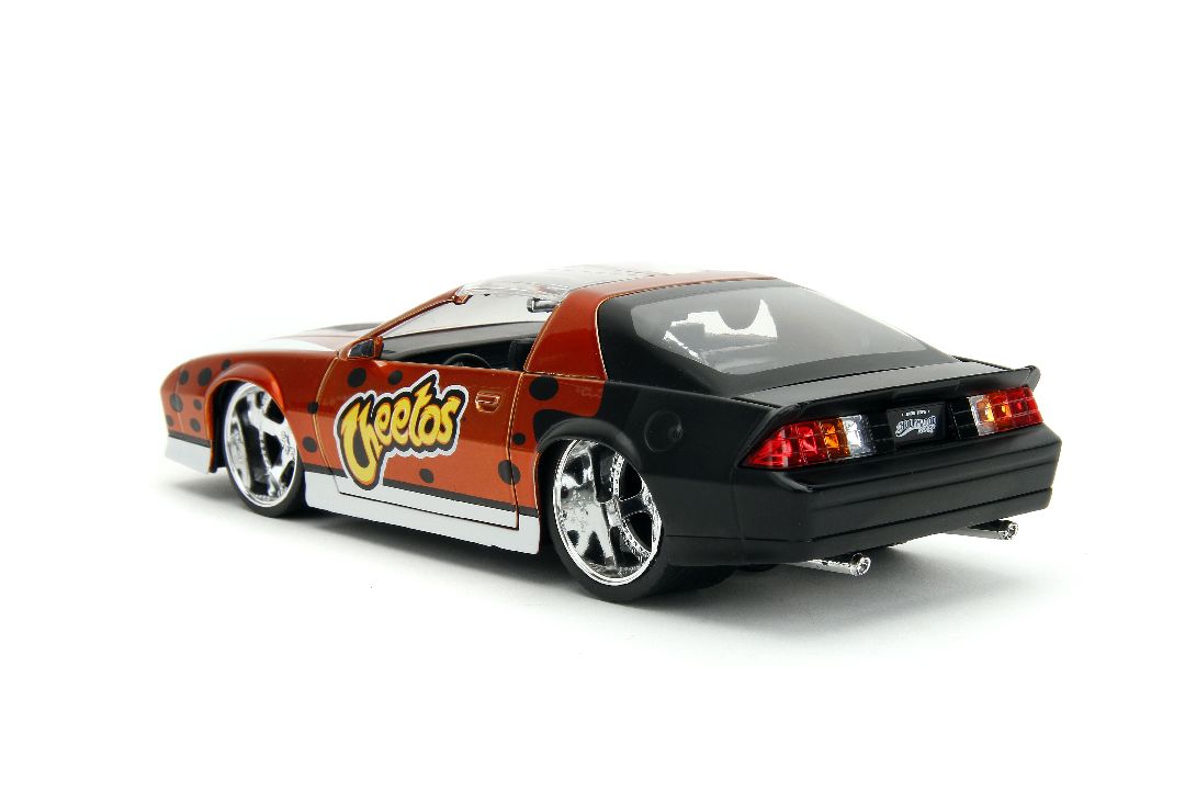 Jada 1/24 "Hollywood Rides" Cheetos 1985 Chevy Camaro w/Chester - Click Image to Close