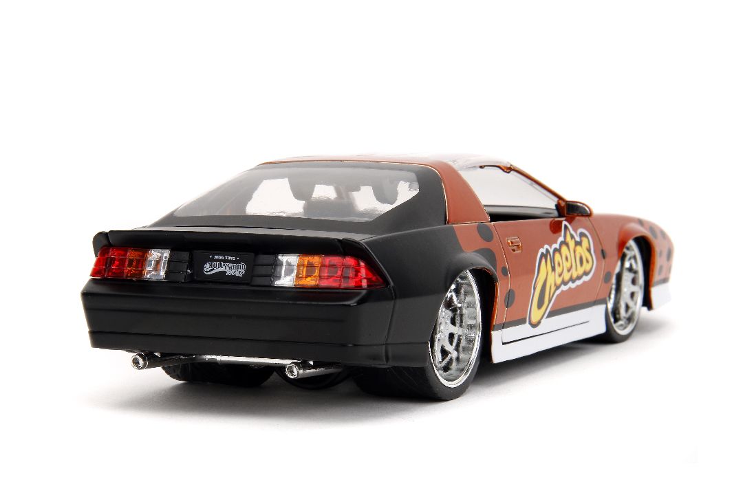 Jada 1/24 "Hollywood Rides" Cheetos 1985 Chevy Camaro w/Chester - Click Image to Close