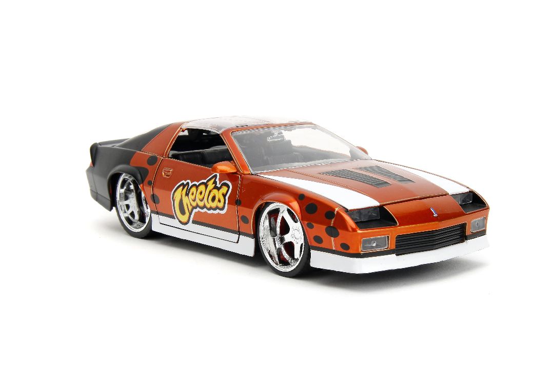 Jada 1/24 "Hollywood Rides" Cheetos 1985 Chevy Camaro w/Chester - Click Image to Close