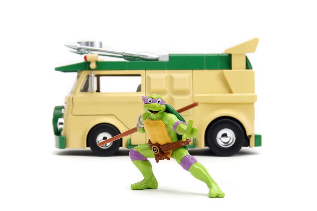 Jada 1/24 "Hollywood Rides" TMNT Party Wagon w/Donatello