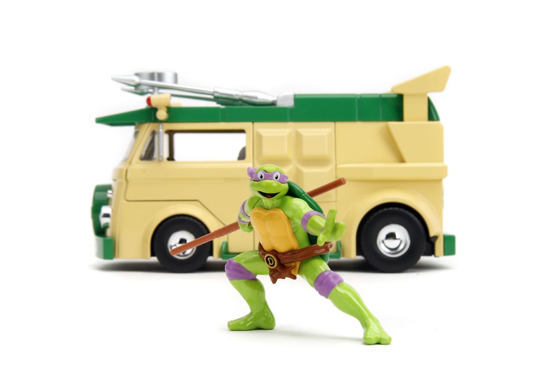 Jada 1/24 "Hollywood Rides" TMNT Party Wagon W/Donatello