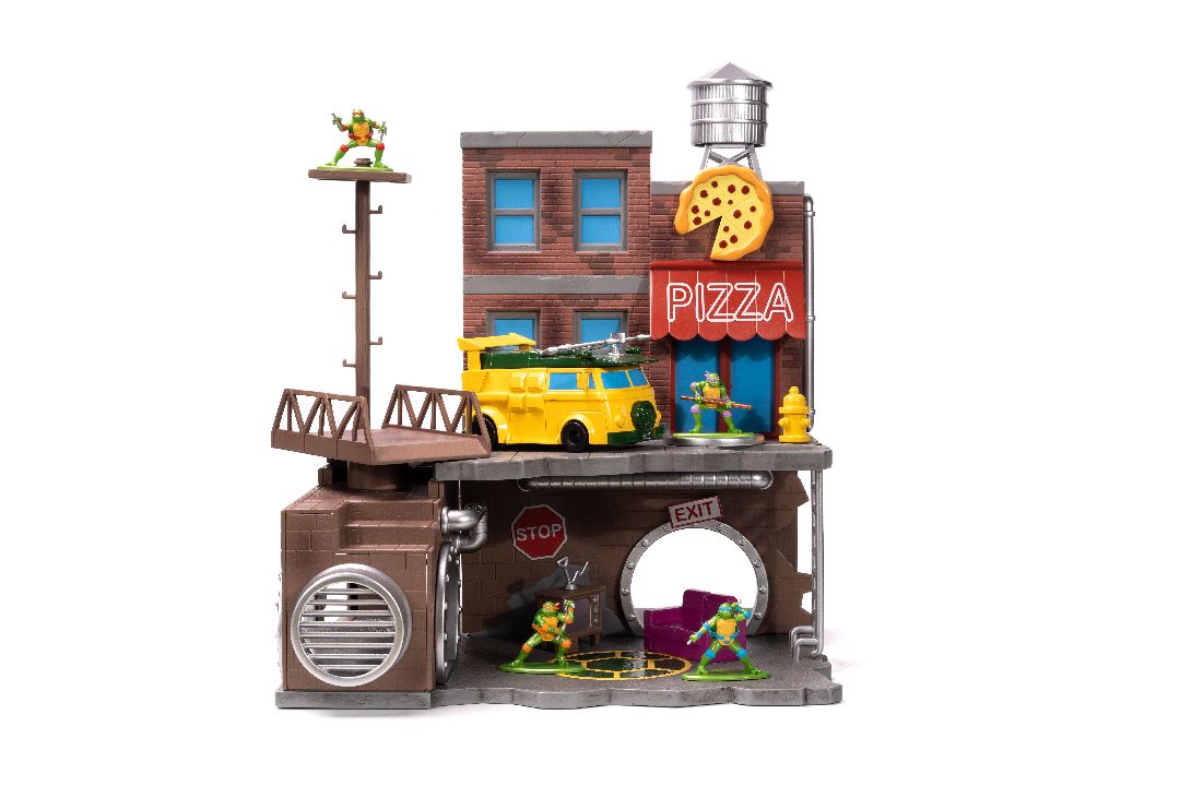 Jada Nano Scene TMNT Turtle Lair with 4 Figures