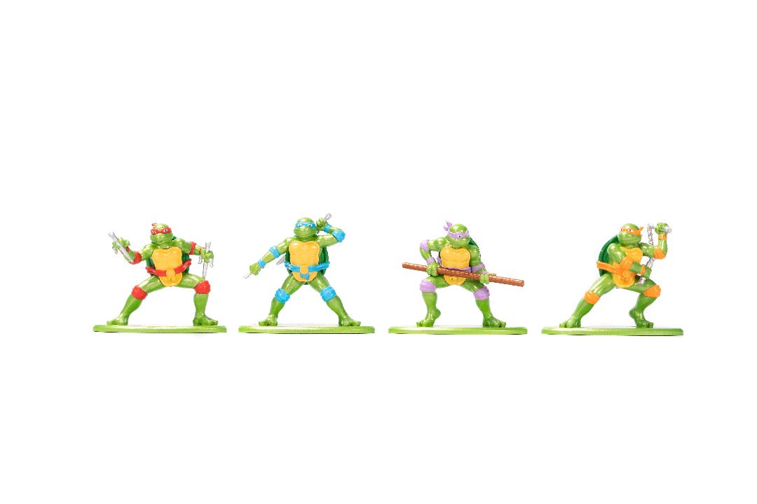 Jada Nano Scene TMNT Turtle Lair with 4 Figures