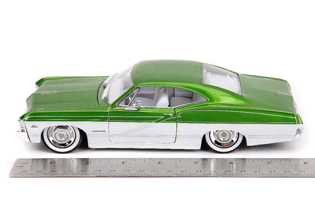 Jada 1/24 "BIGTIME Muscle" 1967 Chevy Impala 2-Door