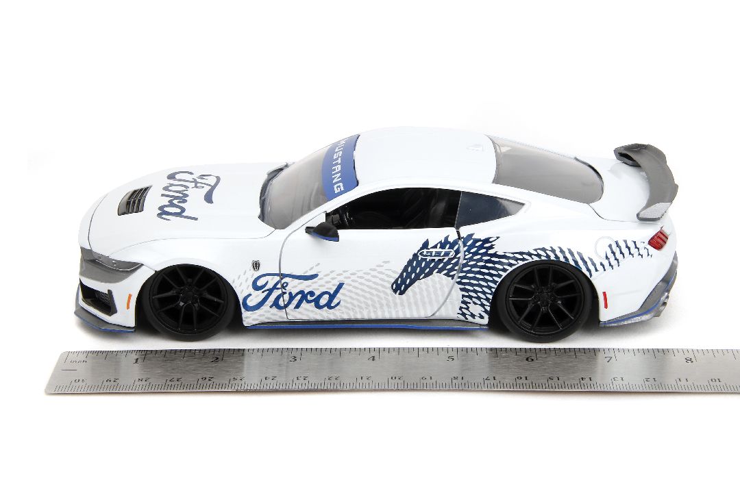 Jada 1/24 "BIGTIME Muscle" 2024 Mustang Dark Horse - White - Click Image to Close