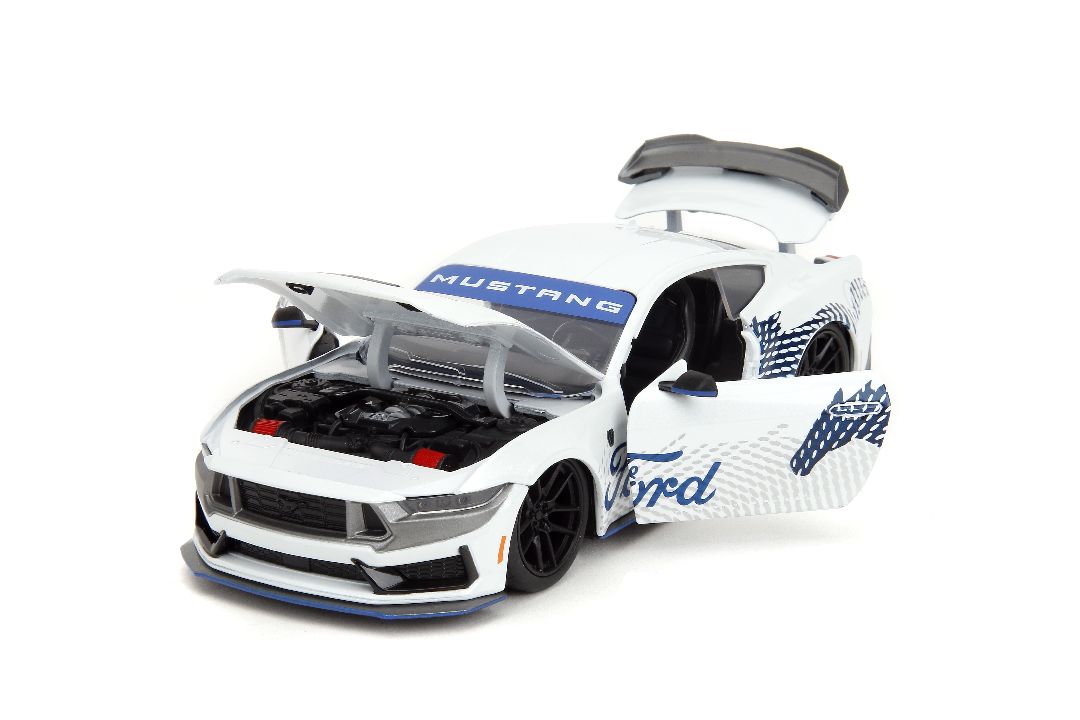 Jada 1/24 "BIGTIME Muscle" 2024 Mustang Dark Horse - White - Click Image to Close