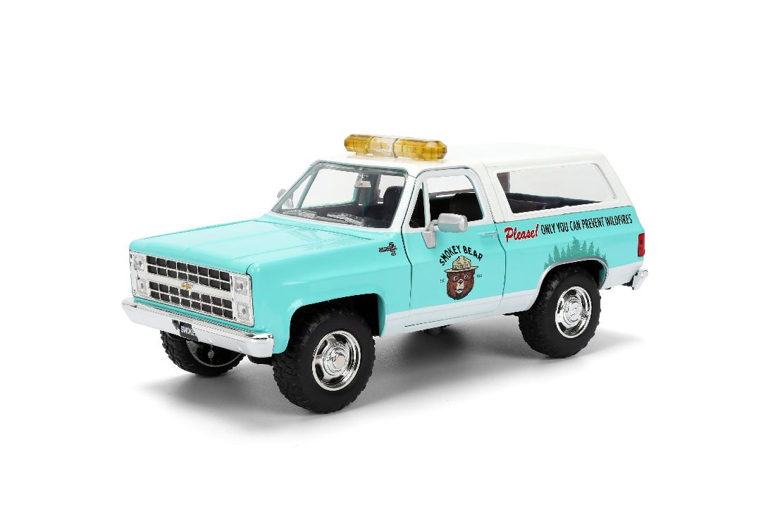 Jada 1/24 "Hollywood Rides" - 1980 Chevy Blazer w/ Smokey Bear