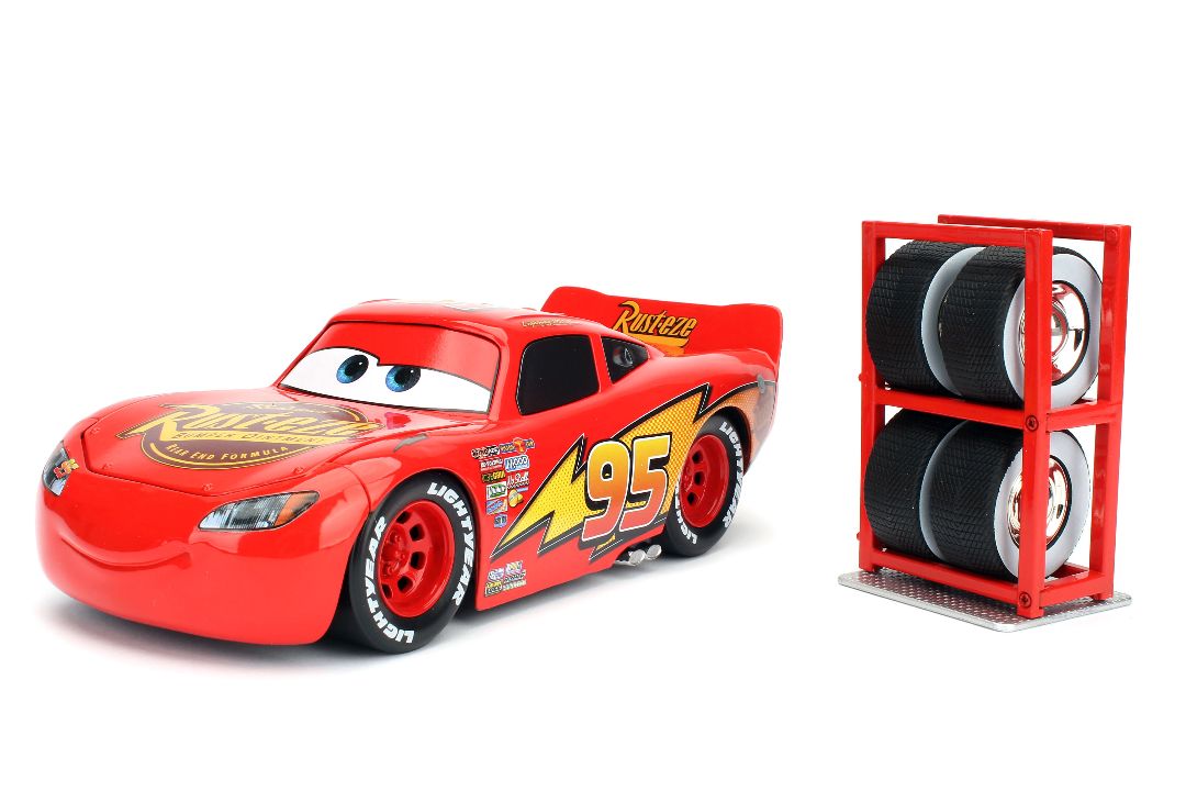Jada 1/24 "Hollywood Rides" Pixar Cars Lightning McQueen w/Rack