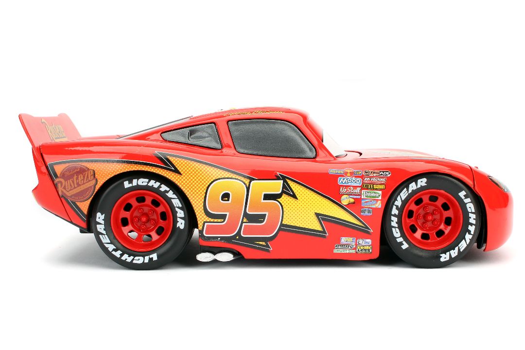 Jada 1/24 "Hollywood Rides" Pixar Cars Lightning McQueen w/Rack