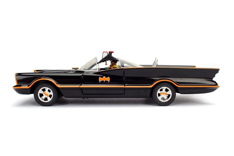 Jada 1/24 "Batman Classic TV Series" Batmobile w/ figures 1966