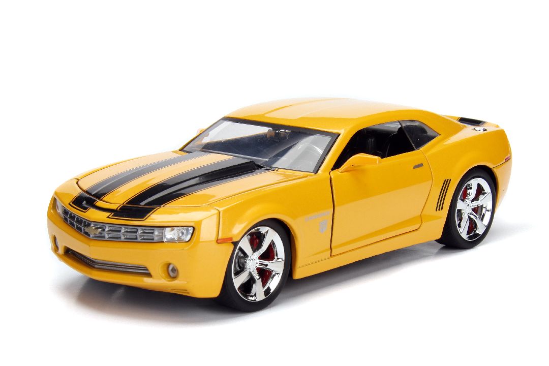 Jada 1/24 Transformers - 2006 Camaro Bumblebee W/Coin - Click Image to Close