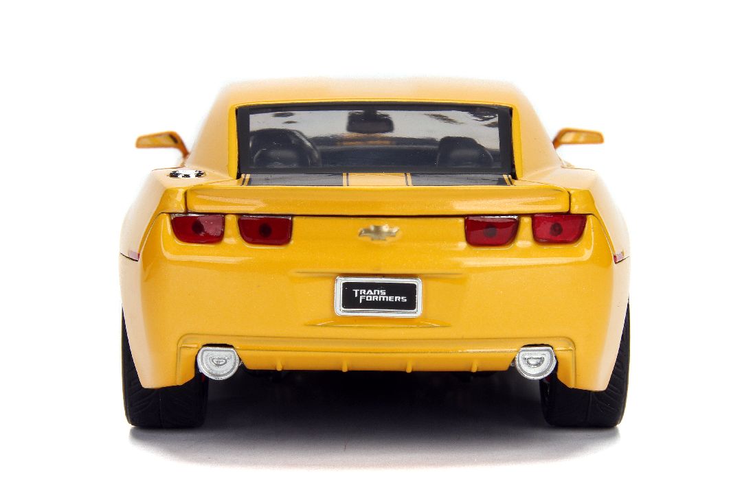 Jada 1/24 Transformers - 2006 Camaro Bumblebee W/Coin