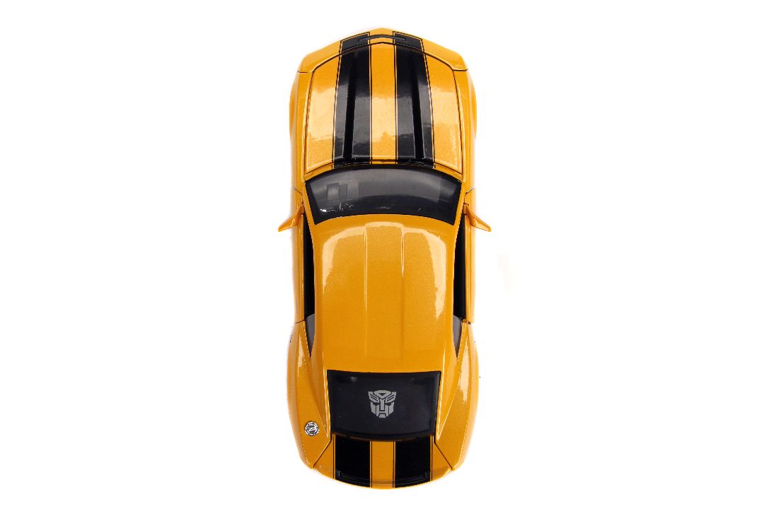 Jada 1/24 Transformers - 2006 Camaro Bumblebee W/Coin - Click Image to Close