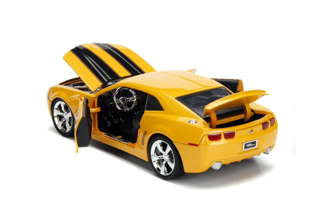 Jada 1/24 Transformers - 2006 Camaro Bumblebee W/Coin