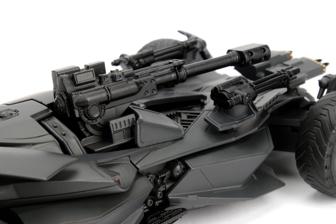 Jada 1/24 "Justice League" Batmobile w/ Batman Figure - 2017