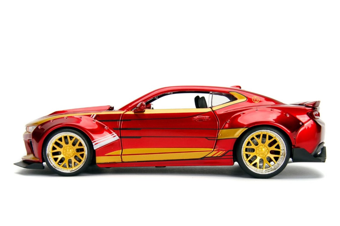 Jada 1/24 "Hollywood Rides" 2016 Chevy Camaro SS w/ Ironman - Click Image to Close