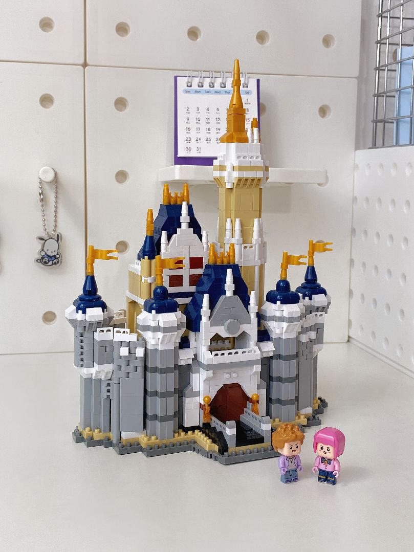 KOCO Dreamy castle - 1274 Pieces