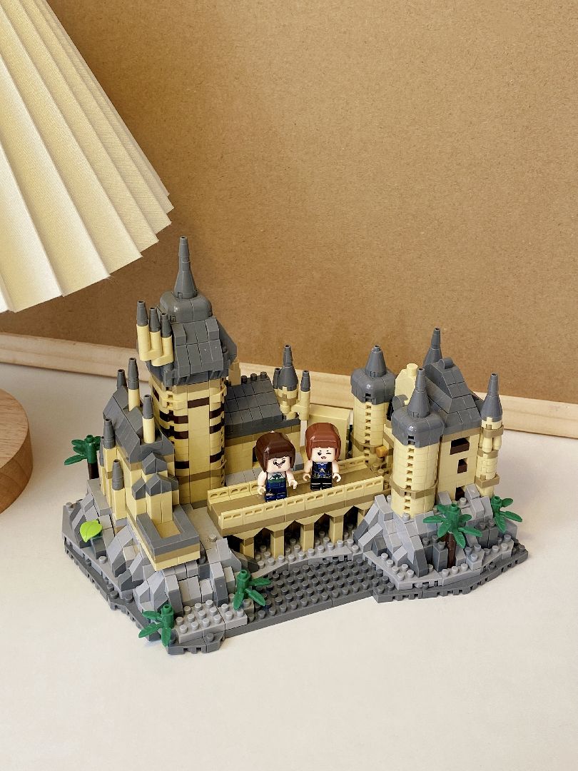 KOCO Magic castle - 1132 Pieces
