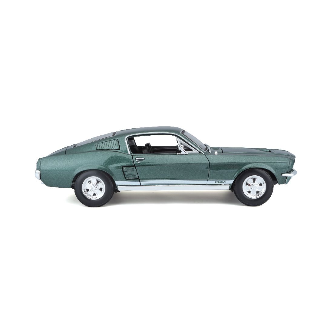 Maisto 1/18 SE 1967 Ford Mustang GTA Fastback - Metallic Green