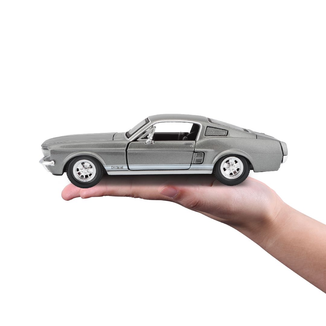 Maisto 1/24 SE 1967 Ford Mustang GT - Metallic Grey