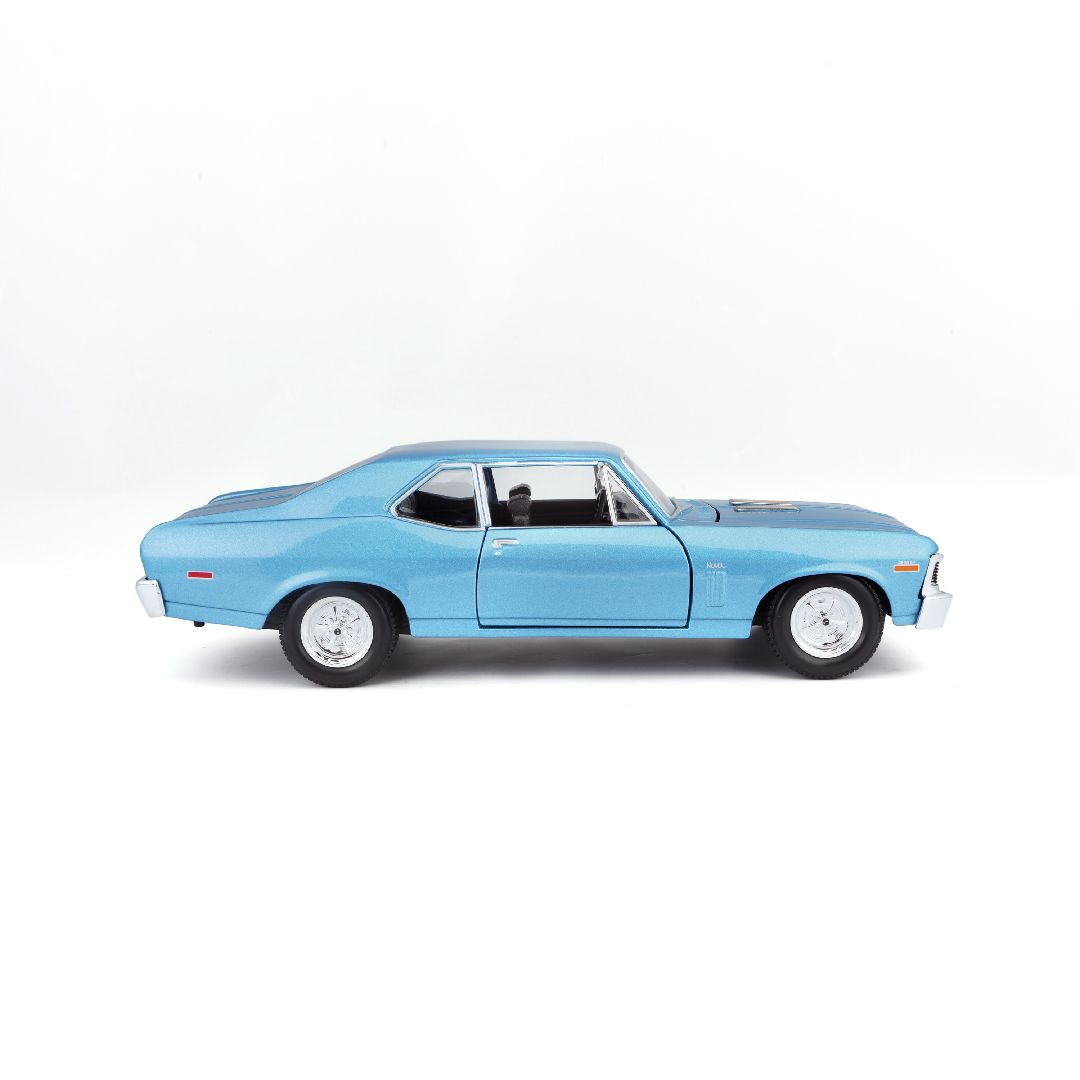 Maisto 1/24 SE 1970 Chevrolet Nova SS - Metallic Blue