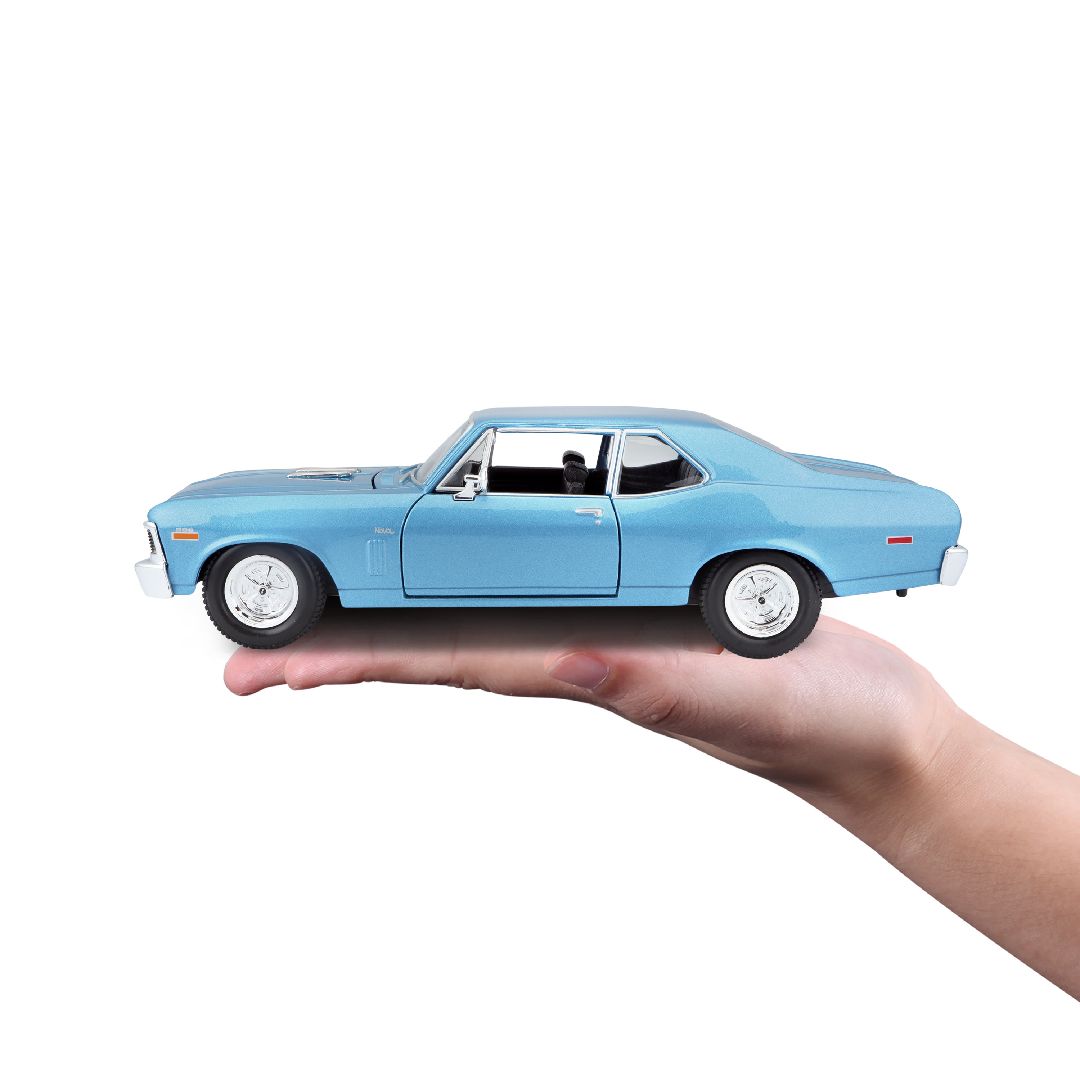 Maisto 1/24 SE 1970 Chevrolet Nova SS - Metallic Blue