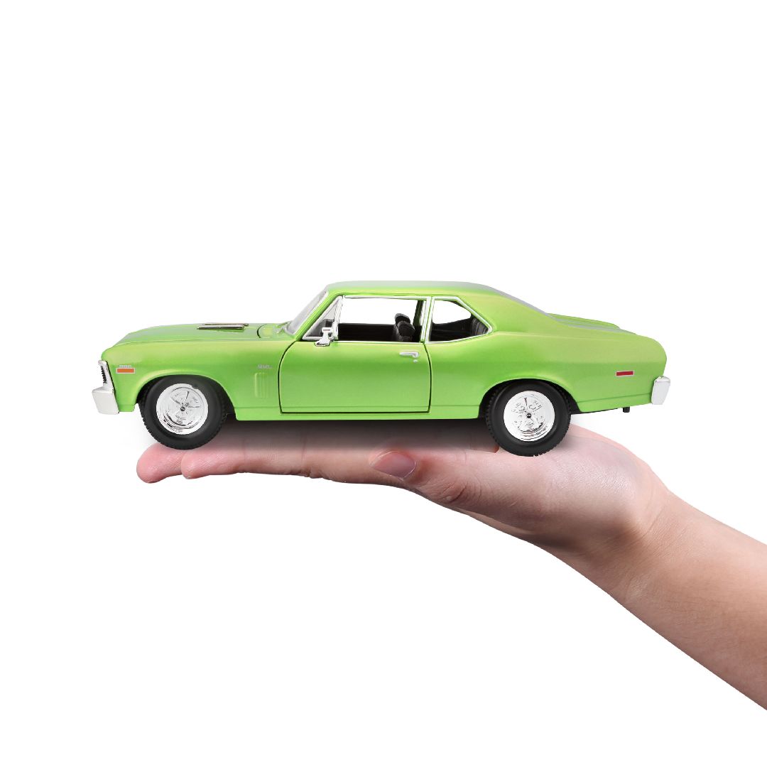 Maisto 1/24 SE 1970 Chevrolet Nova SS (Metallic Lime Green)