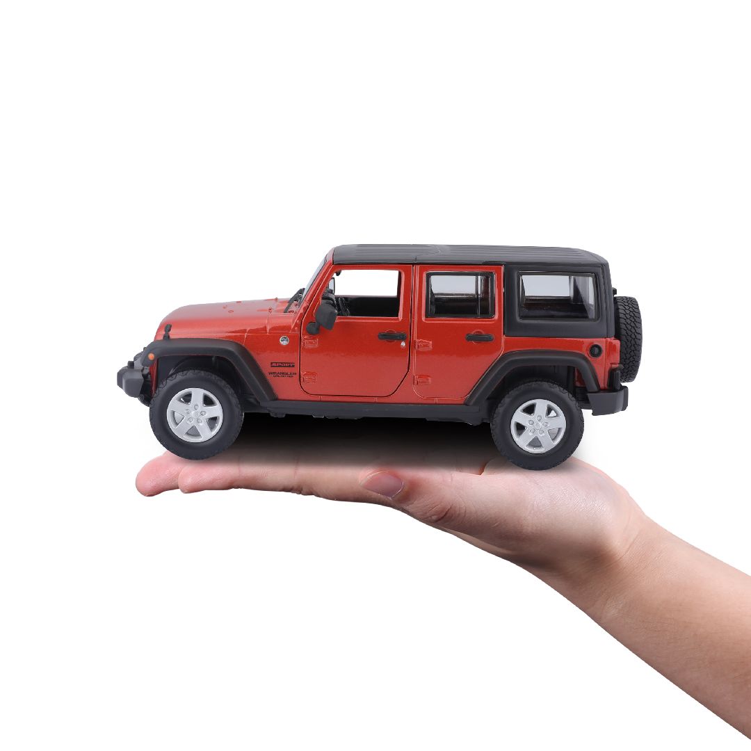 Maisto 1/24 SE Trucks 2015 Wrangler Unlimited - Metallic Orange