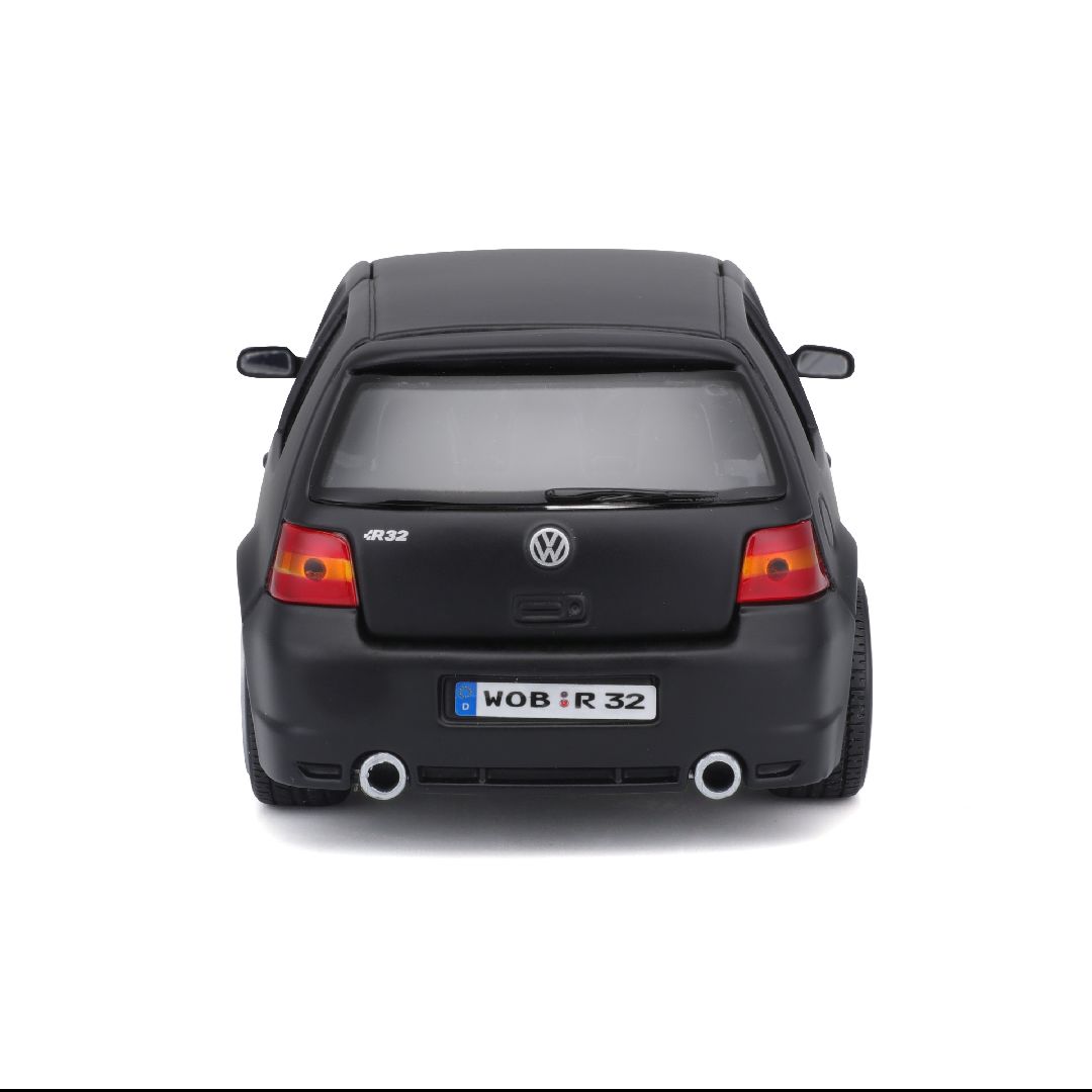Maisto 1/24 SE Volkswagen Golf R32 - Dull Black